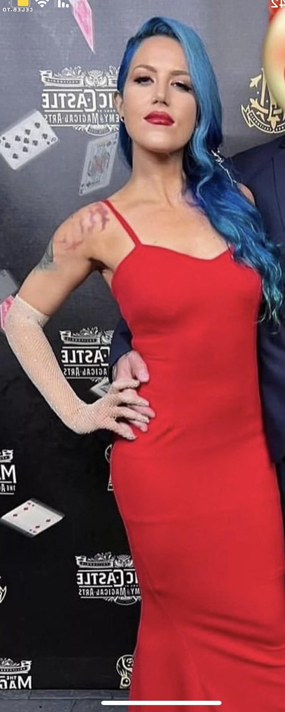 Alissa White Gluz tão gostosa