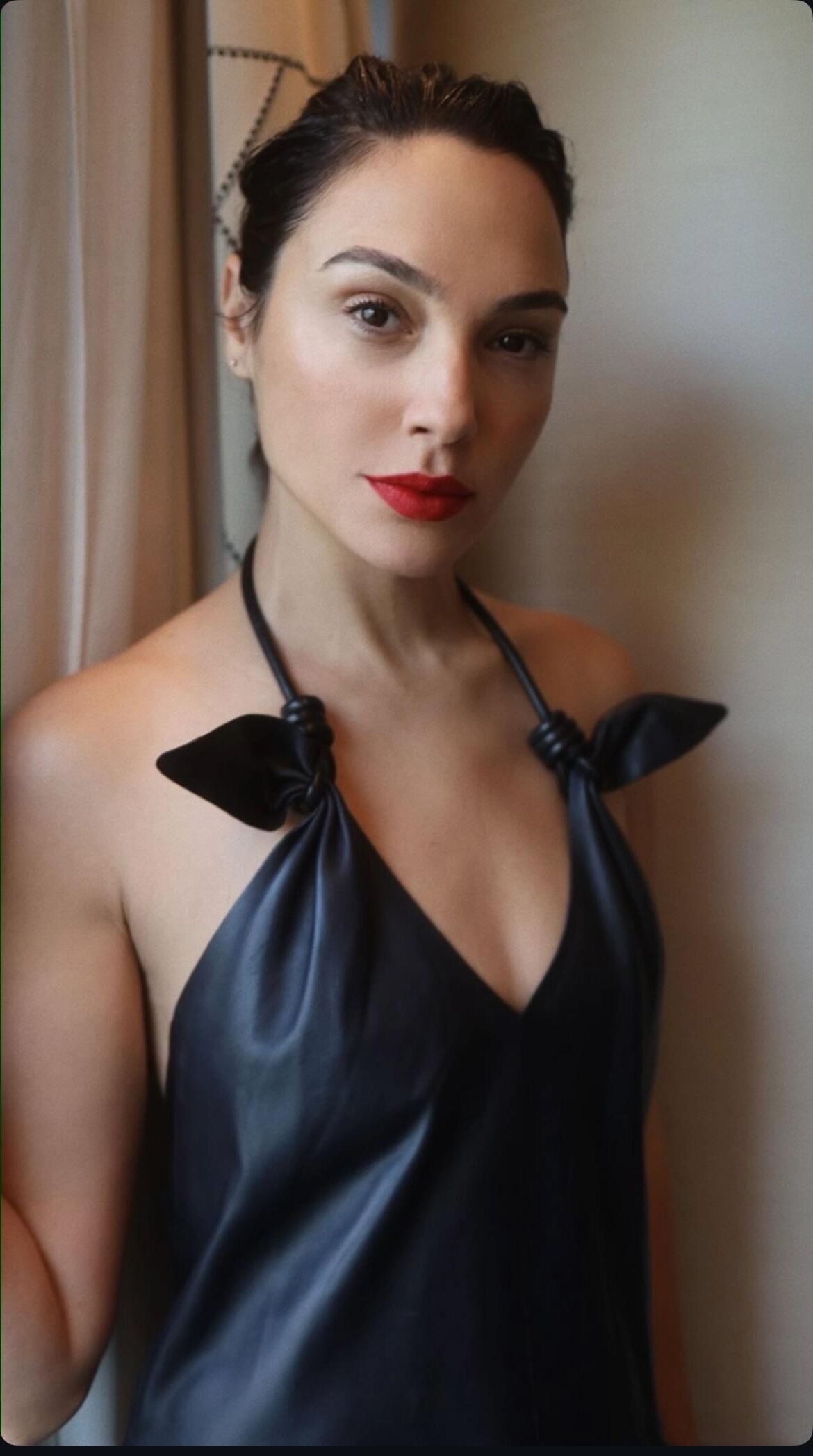 Gal Gadot tan jodidamente caliente incluso después de 4 mocosos