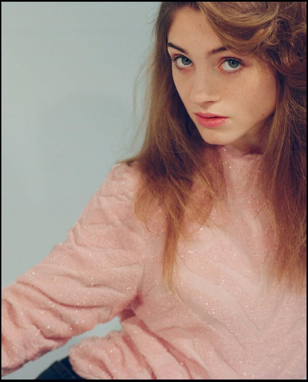 Natalia Dyer 3