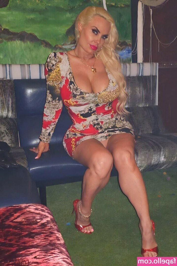 Nicole Coco Austin 9