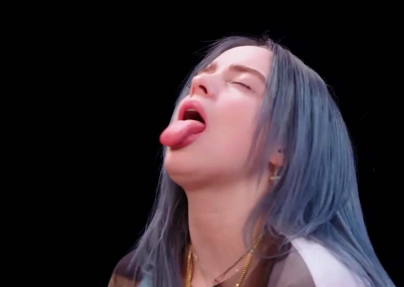 Billie Eilish cum alvo