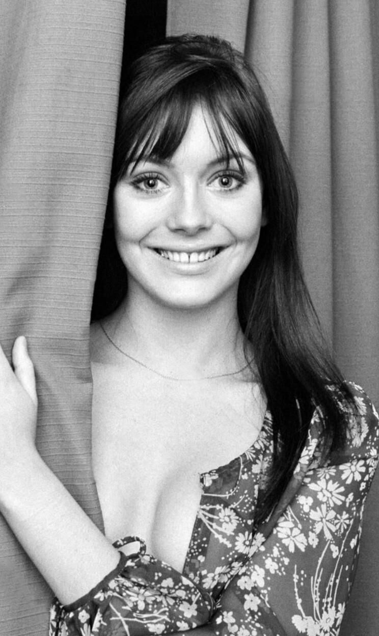 Lesley Anne Down   Photo   #1228