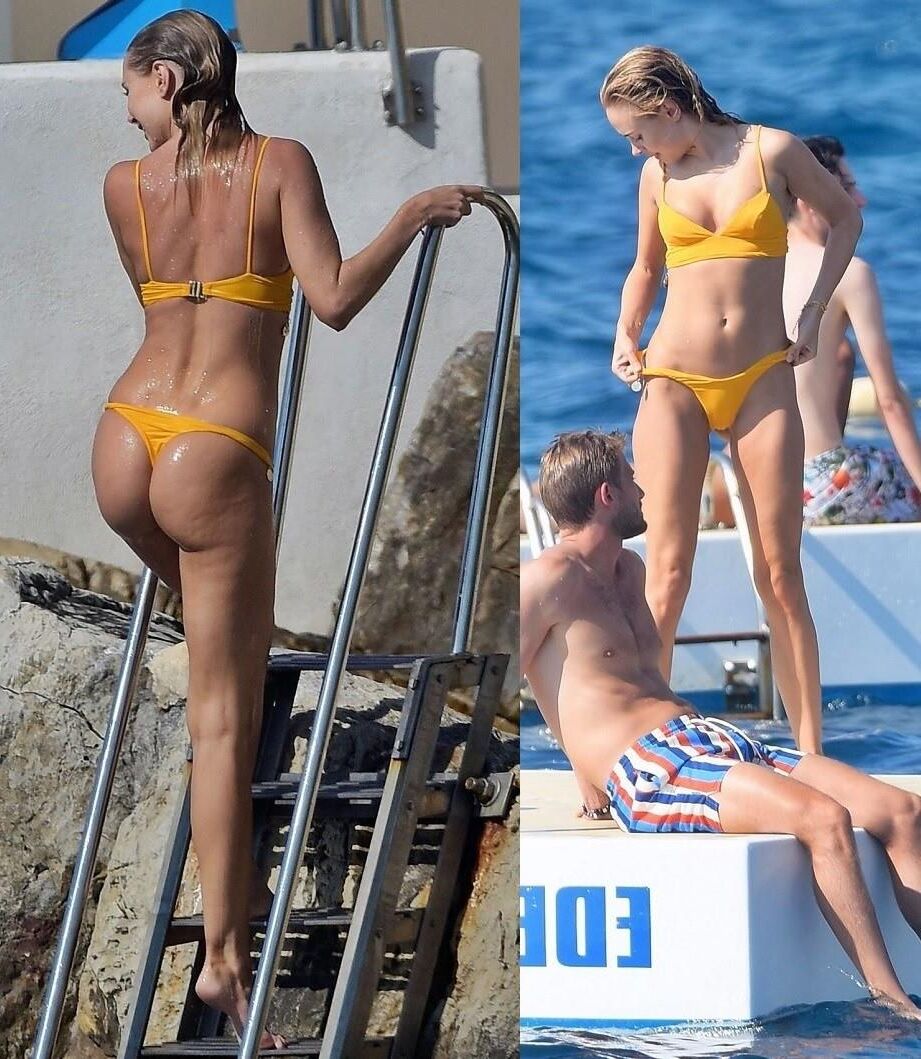 Celebrity Bikini 916