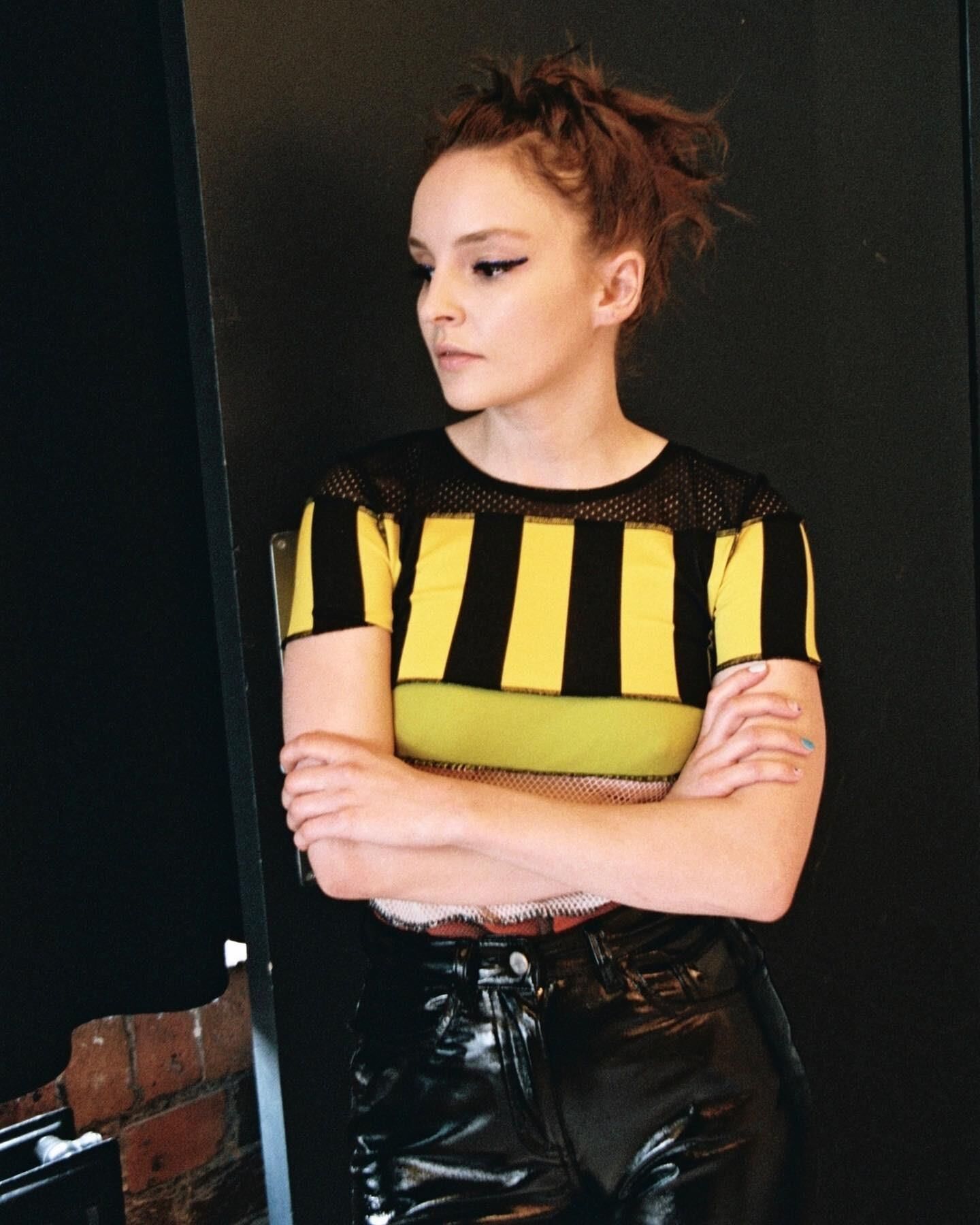 Lauren Mayberry tan tan sexy