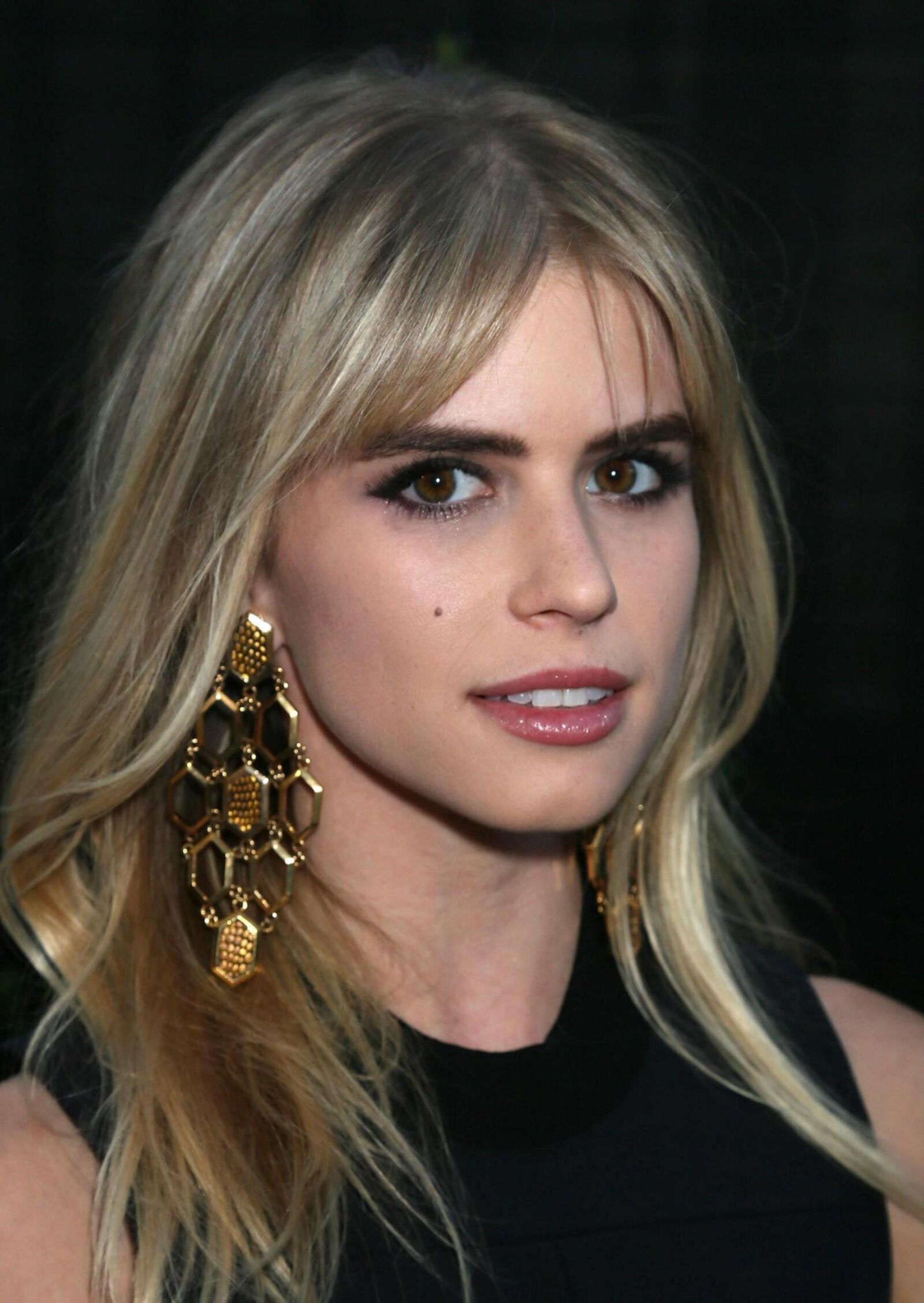 Carlson Young Is hot 2 