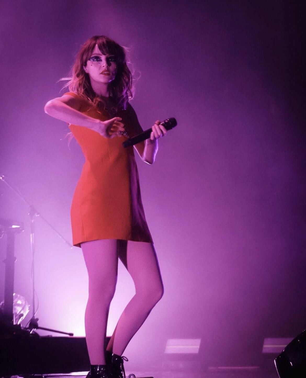 Lauren Mayberry tan tan sexy