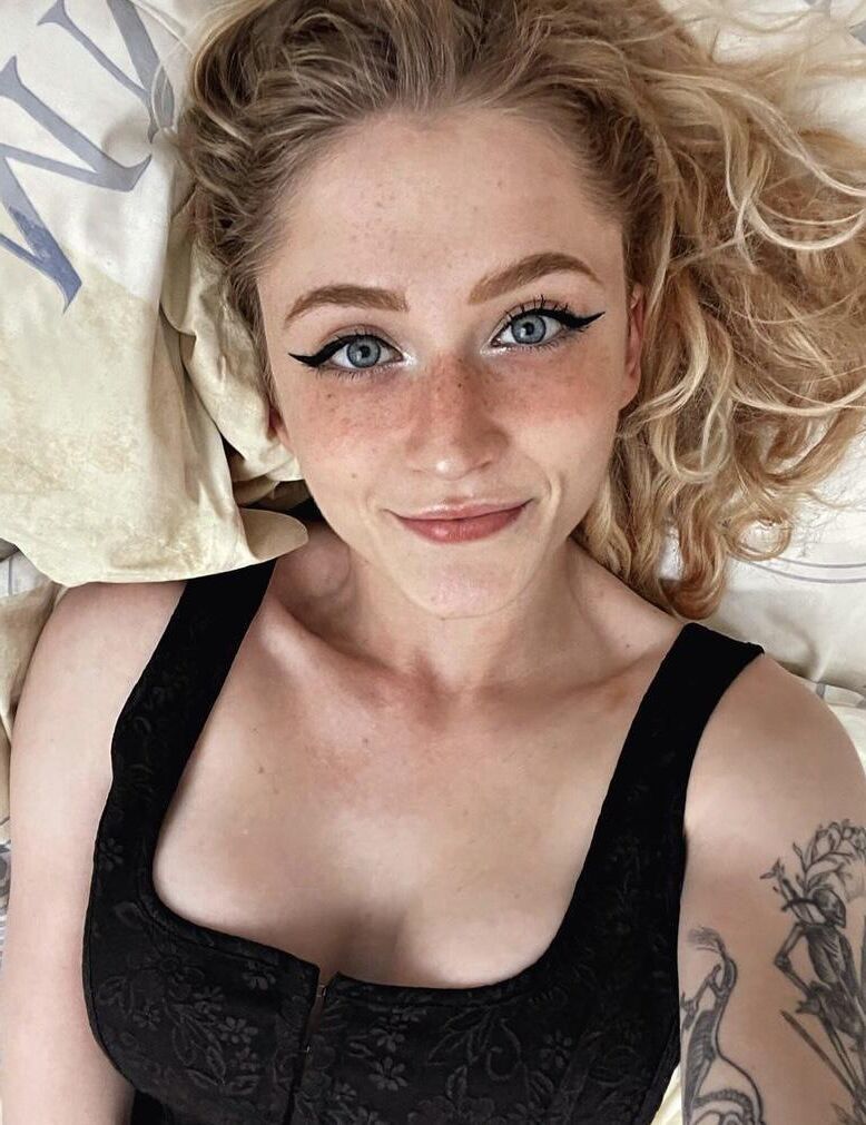 Janet Devlin (Irish Singer) part 002