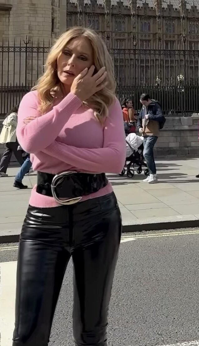 Кожаные брюки Carol Vorderman