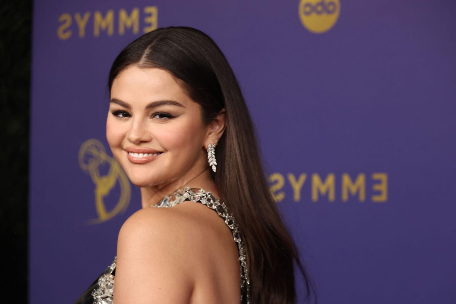 Selena Gomez 76º Primetime Emmy Awards em Los Angeles