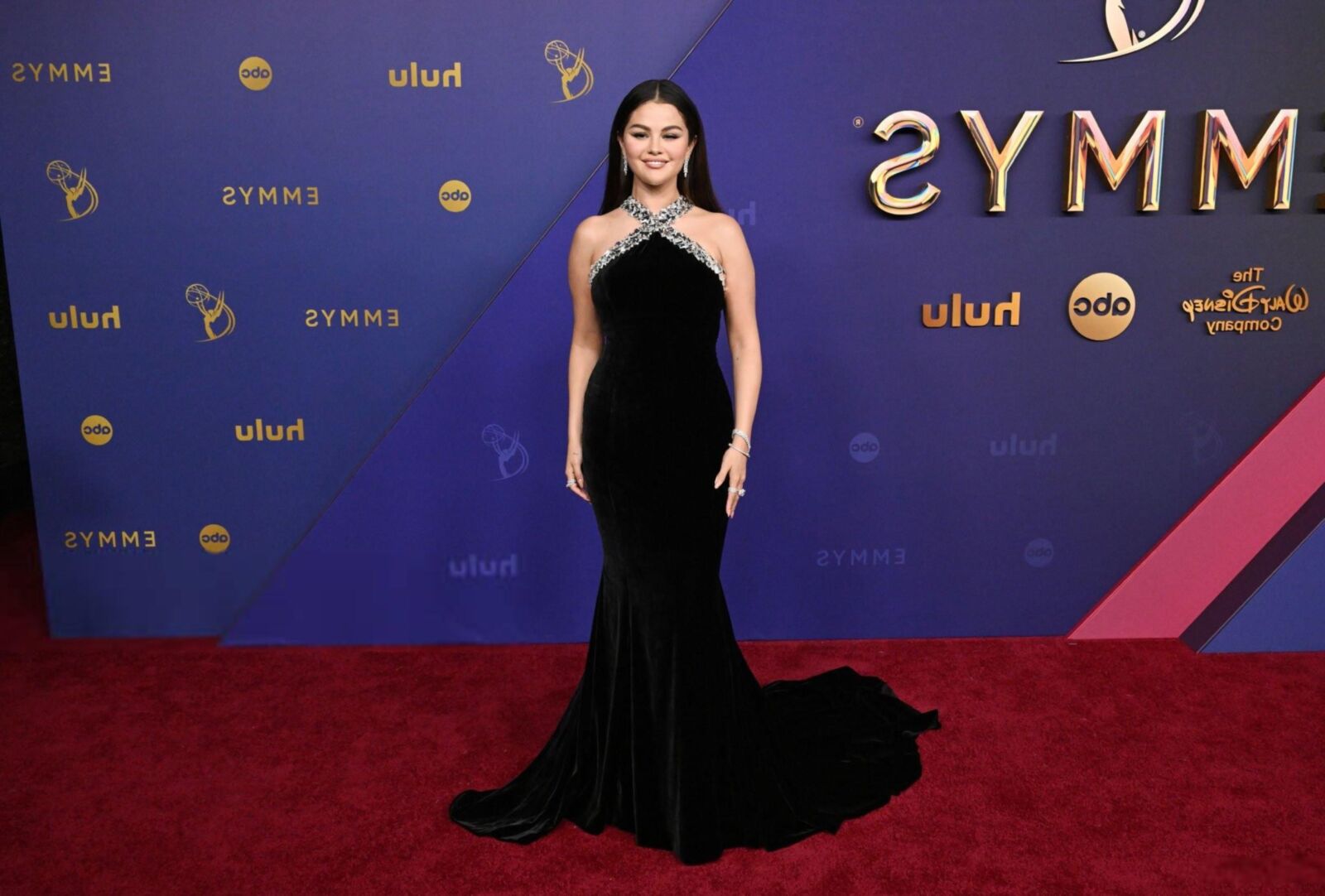 Selena Gomez 76º Primetime Emmy Awards em Los Angeles