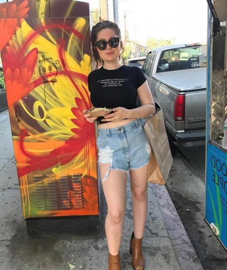 Emma Kenney Não é meu tipo habitual, mas