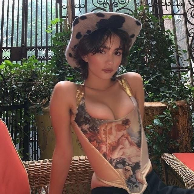 Rowan Blanchard é gostosa