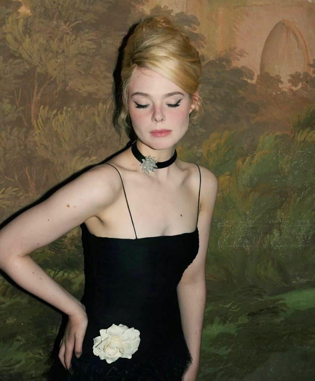 Сексуальная шлюшка Elle Fanning