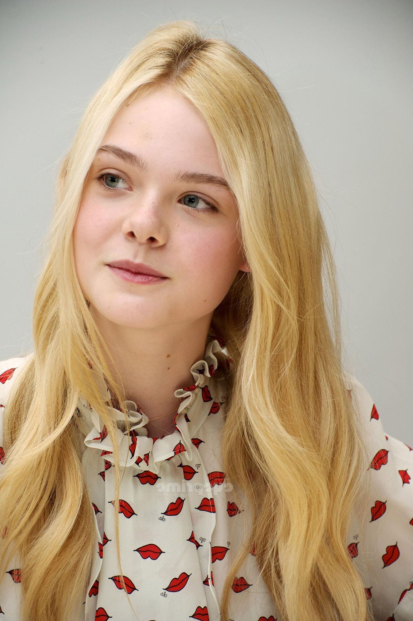 Сексуальная шлюшка Elle Fanning