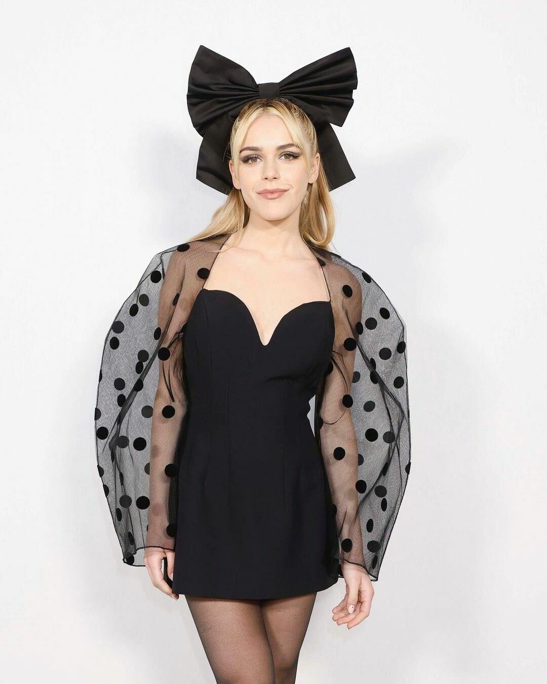 pequeno brinquedo de foda Kiernan Shipka