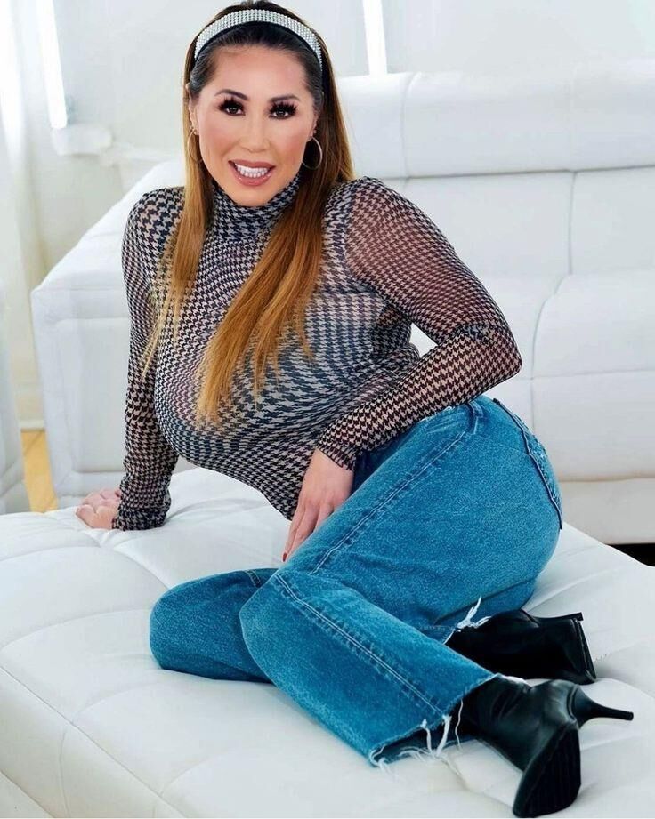 Kianna Dior asiático MILF