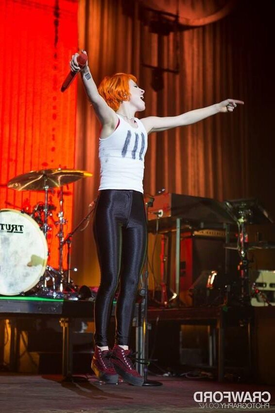 Hayley williams just begging for it 