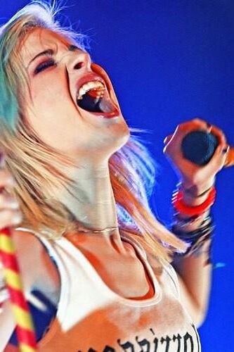 Hayley williams just begging for it 