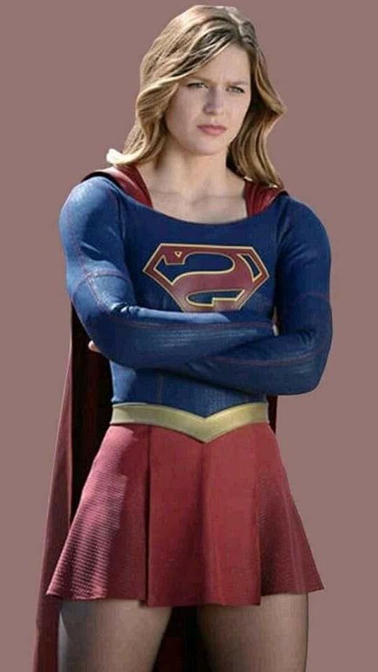 Supergirl varios disfraces