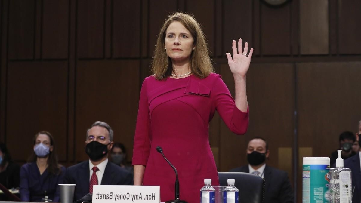 Amy Coney Barrett para comentários