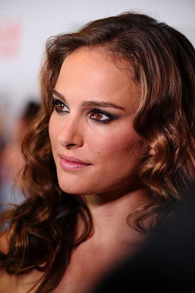 Natalie portman is hot 