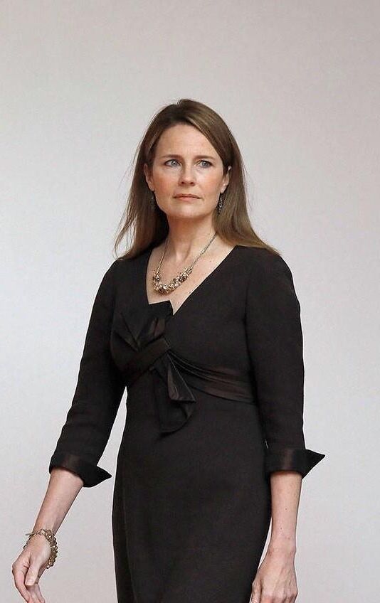 Amy Coney Barrett para comentários