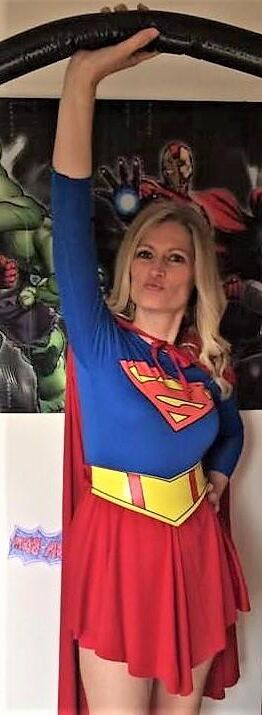 Supergirl varios disfraces