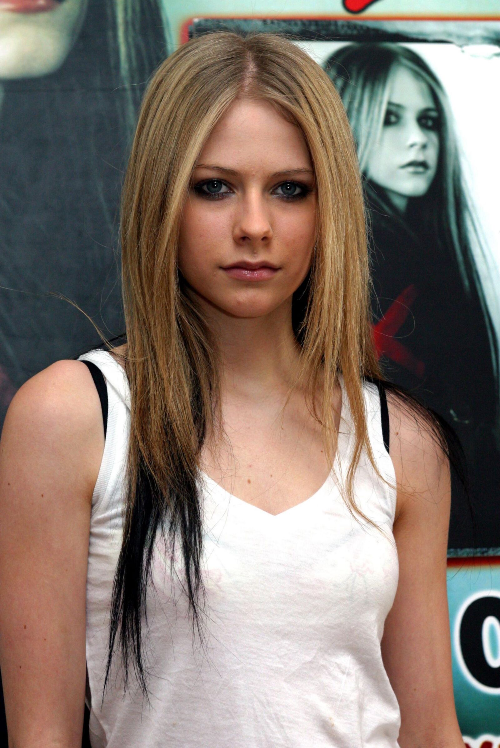 Avril Lavigne..