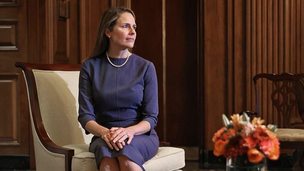 Amy Coney Barrett para comentários