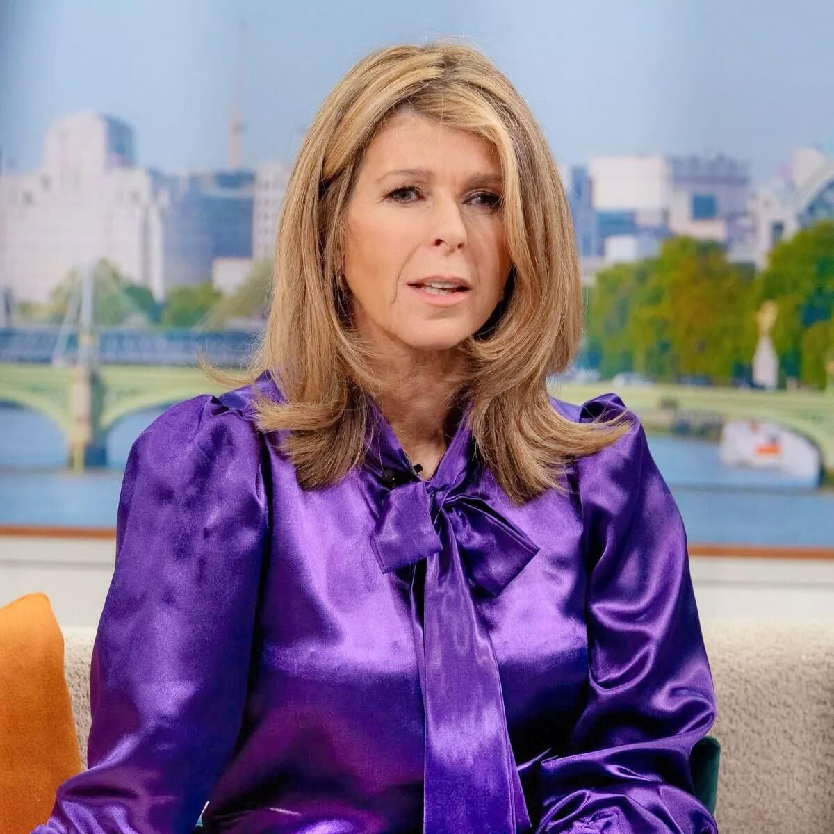 GMB MILF Tit Slut Kate Garraway sabe que ela é apenas peituda Fuckmeat