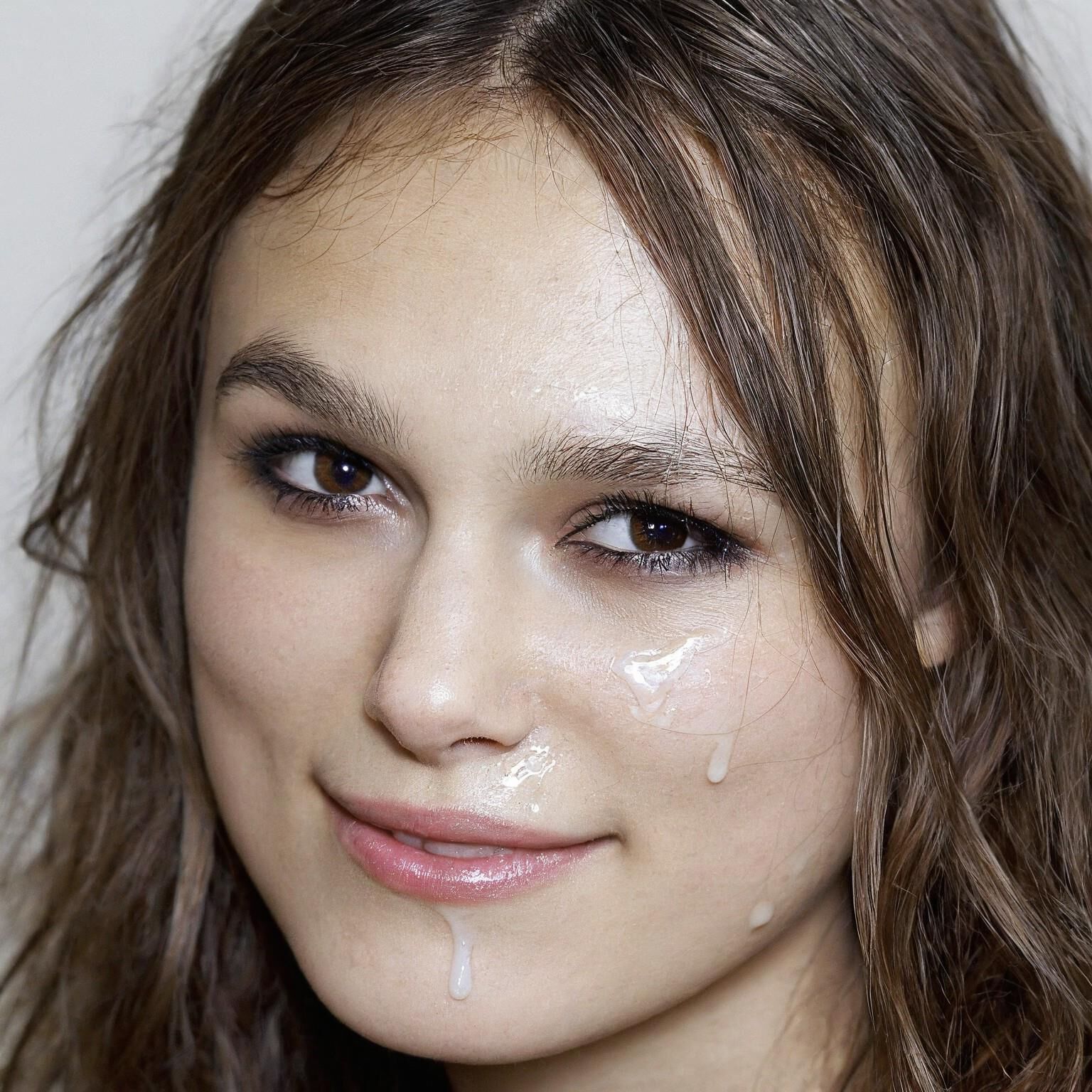 AI: parece um pouco com Keira Knightley