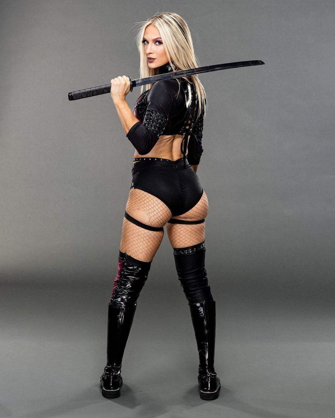 Pro Wrestling Sluts: Karmen Petrovic