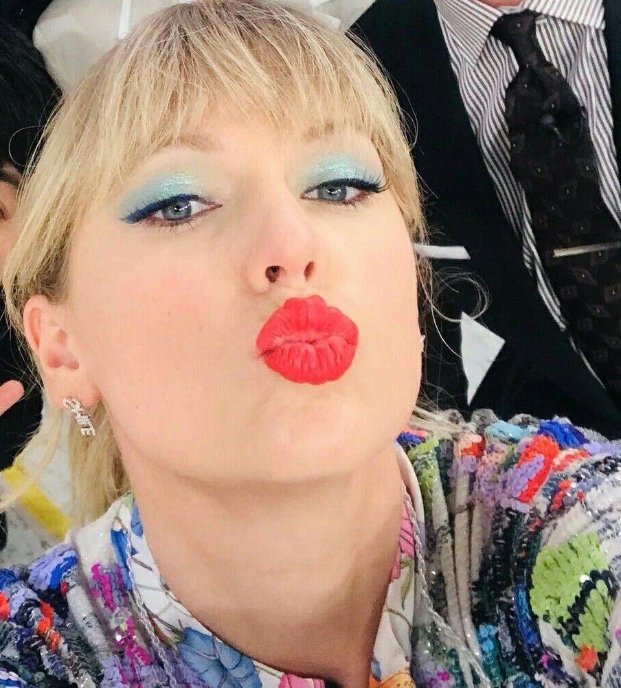 Face Porn: Goon y Simp hasta Taylor Swift Kiss y Duckface