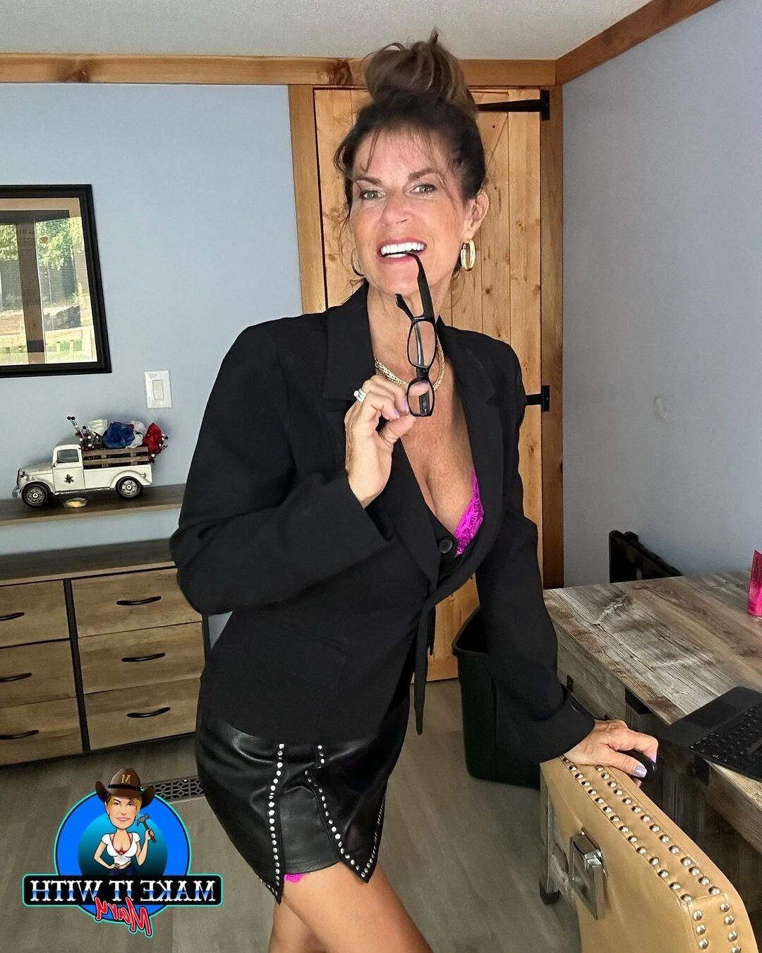 MILF Maria