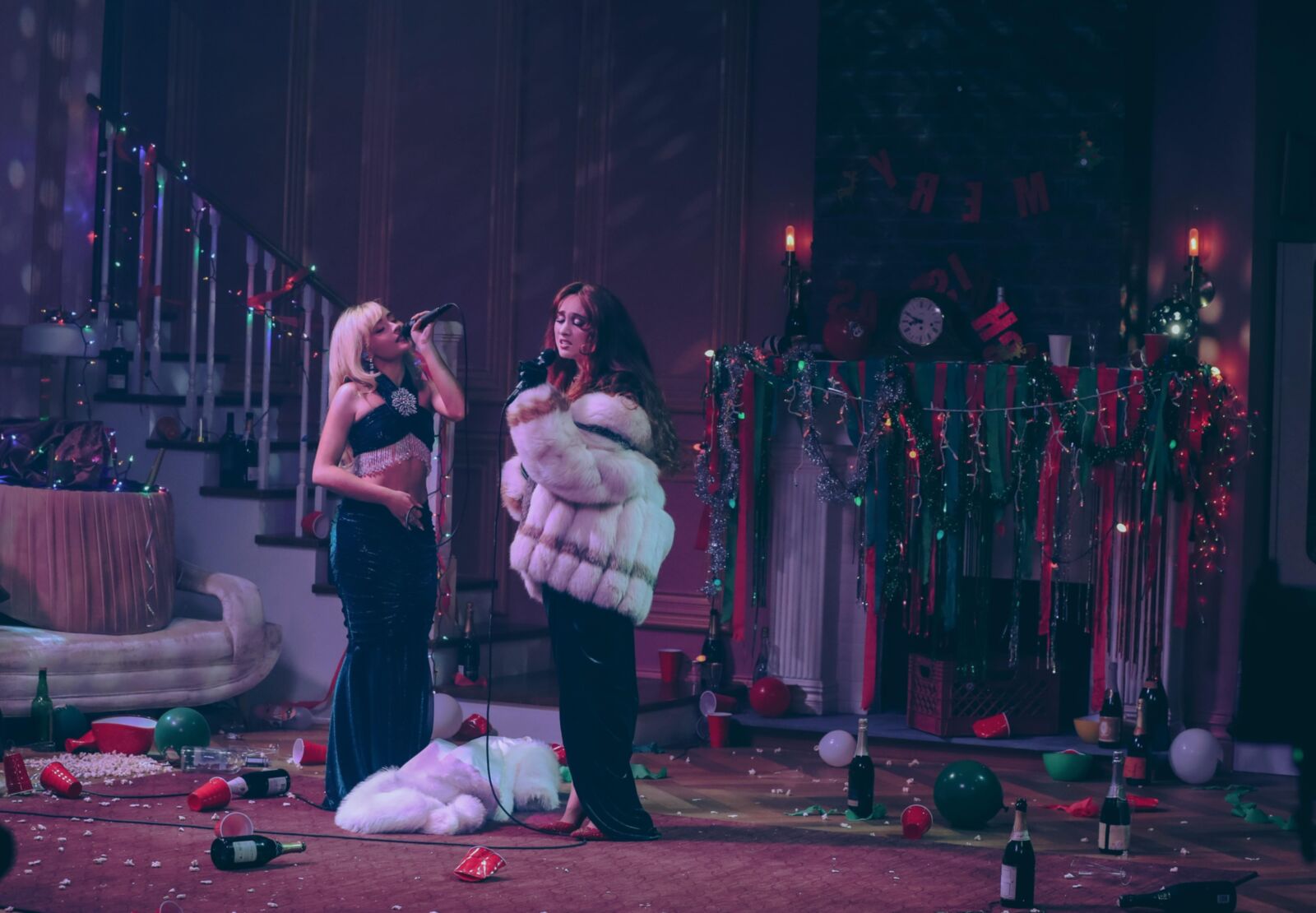 Sabrina Carpenter A Nonsense Christmas () Promoções