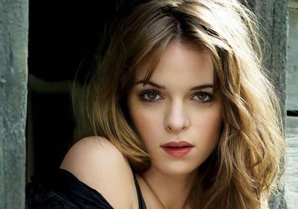 Danielle Panabaker é gostosa