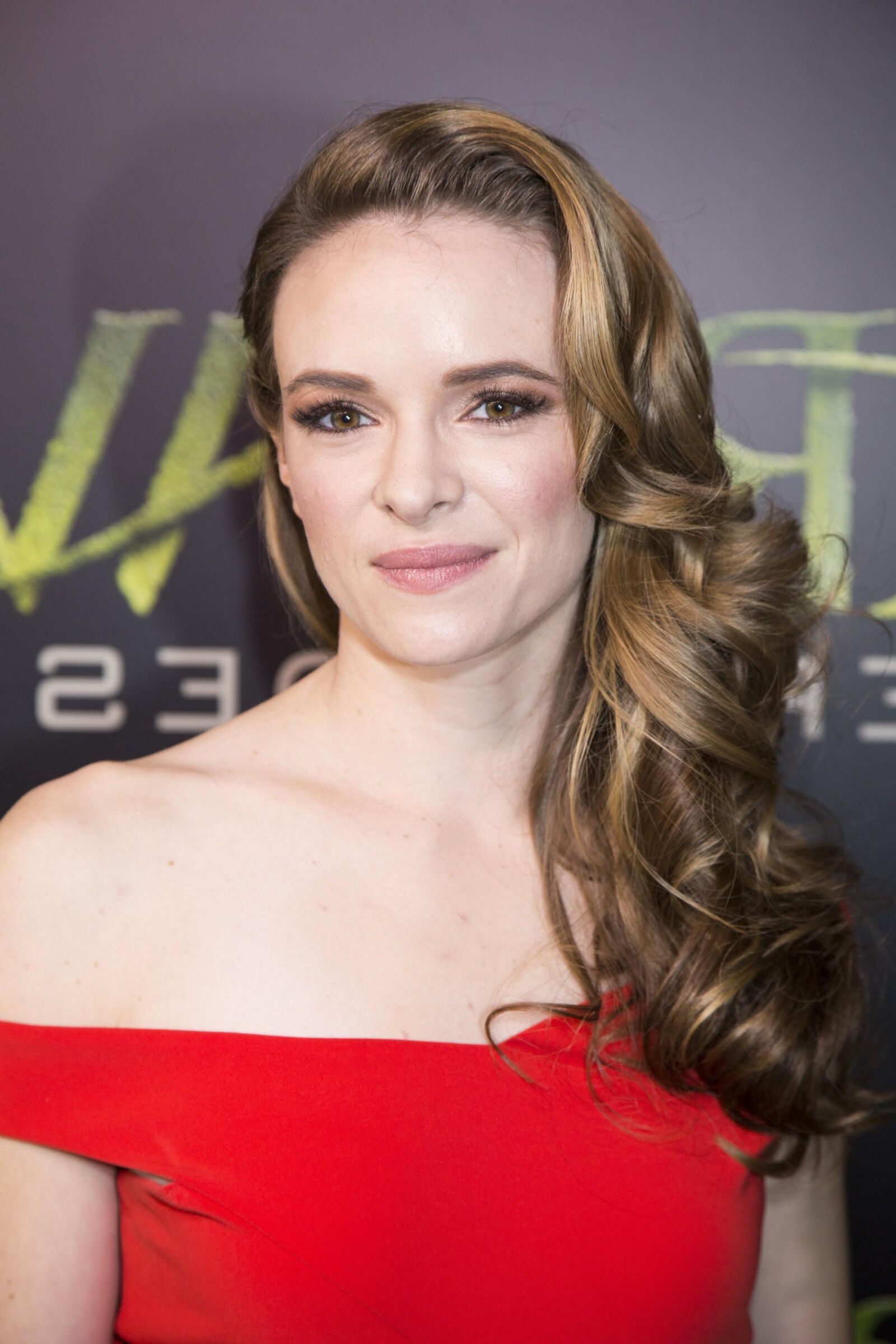 Danielle Panabaker é gostosa