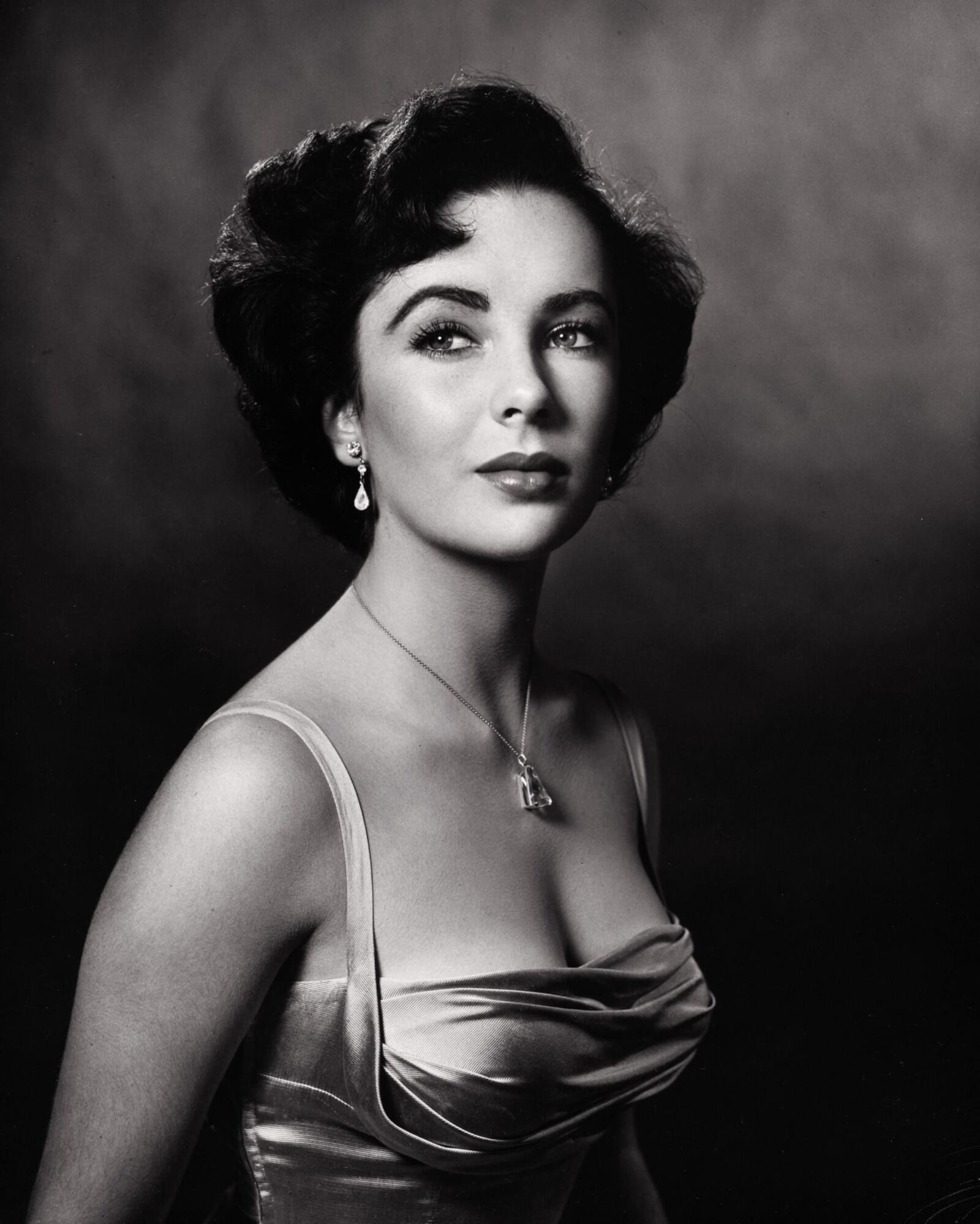 Tits Elizabeth Taylor