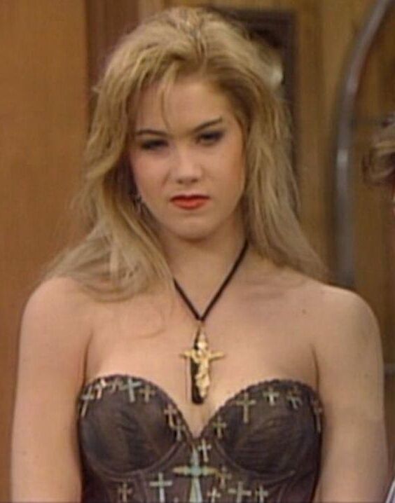 KELLY BUNDY MI AMOR ADOLESCENTE