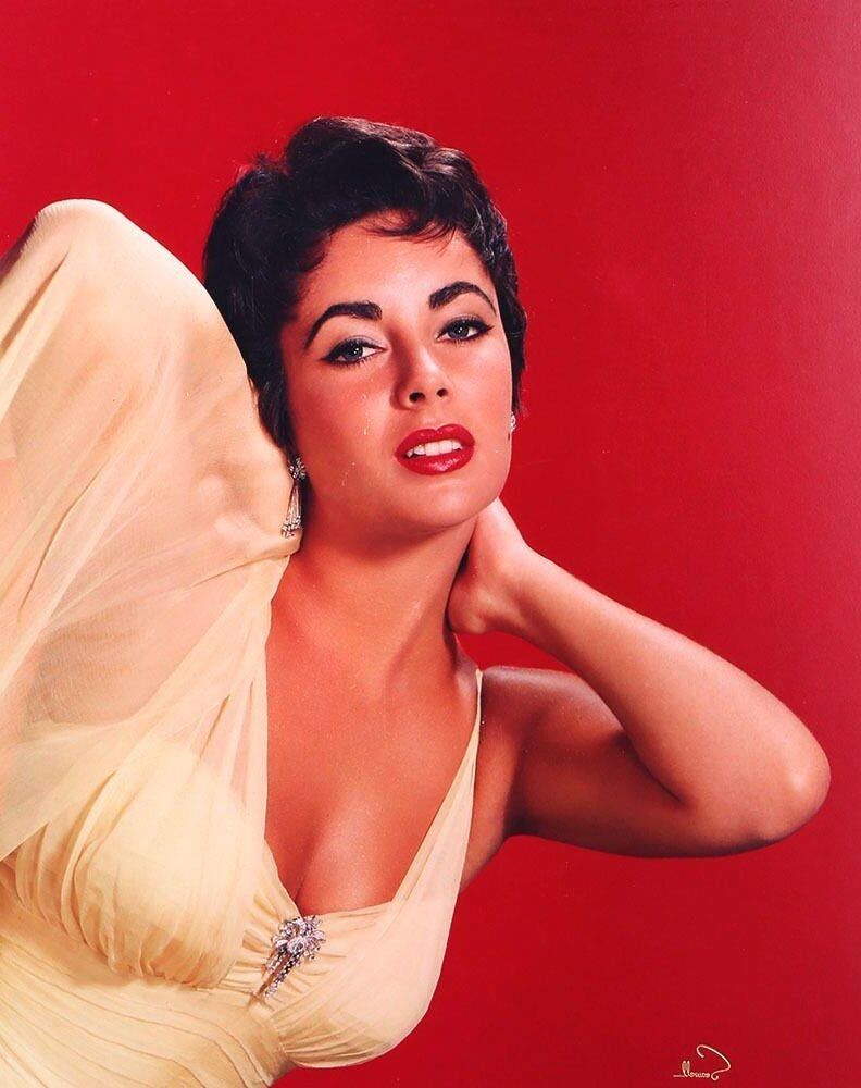 Tits Elizabeth Taylor