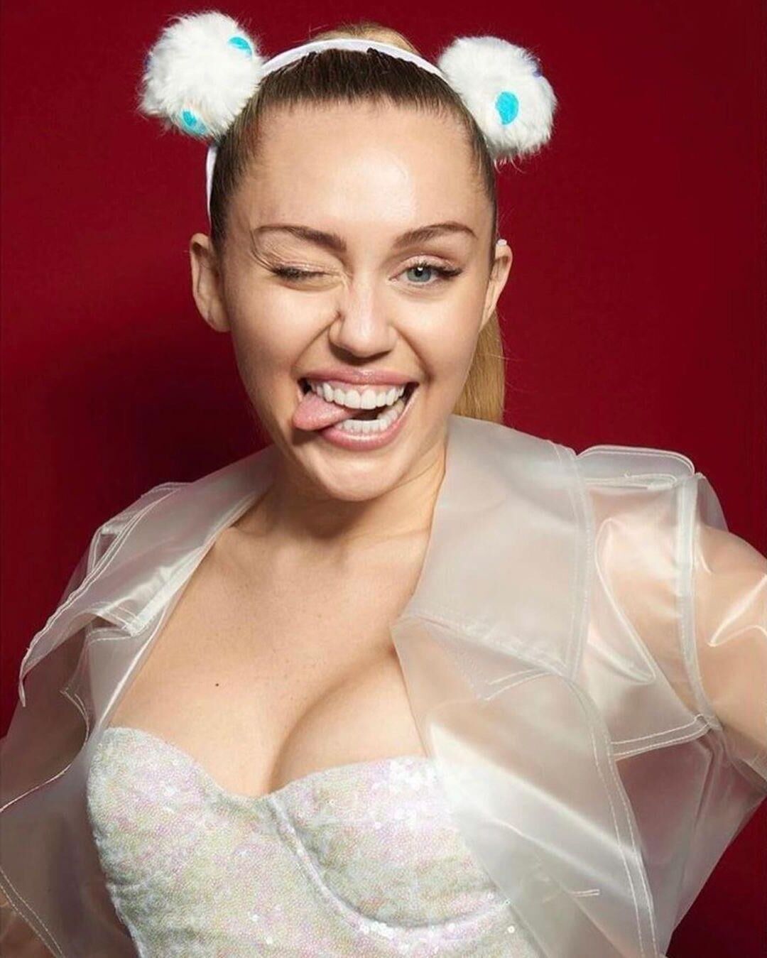 Miley Cyrus Língua