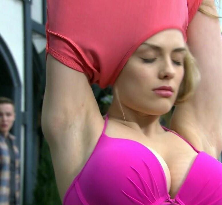 Celebrity Armpits 