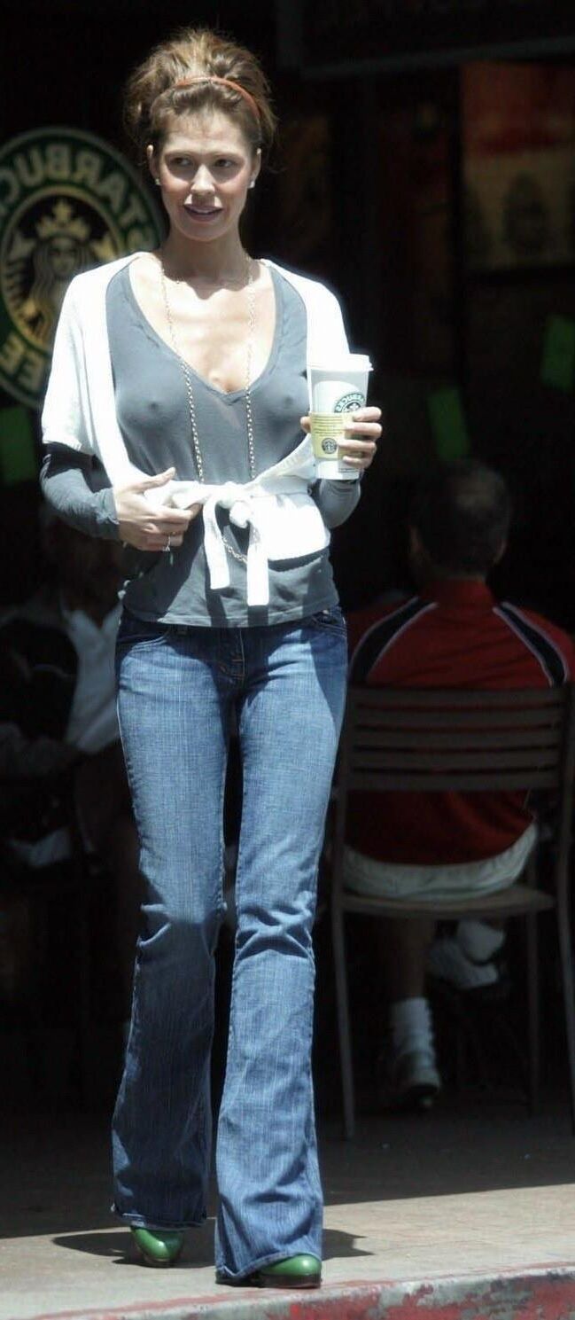 Celebrity Pokies 