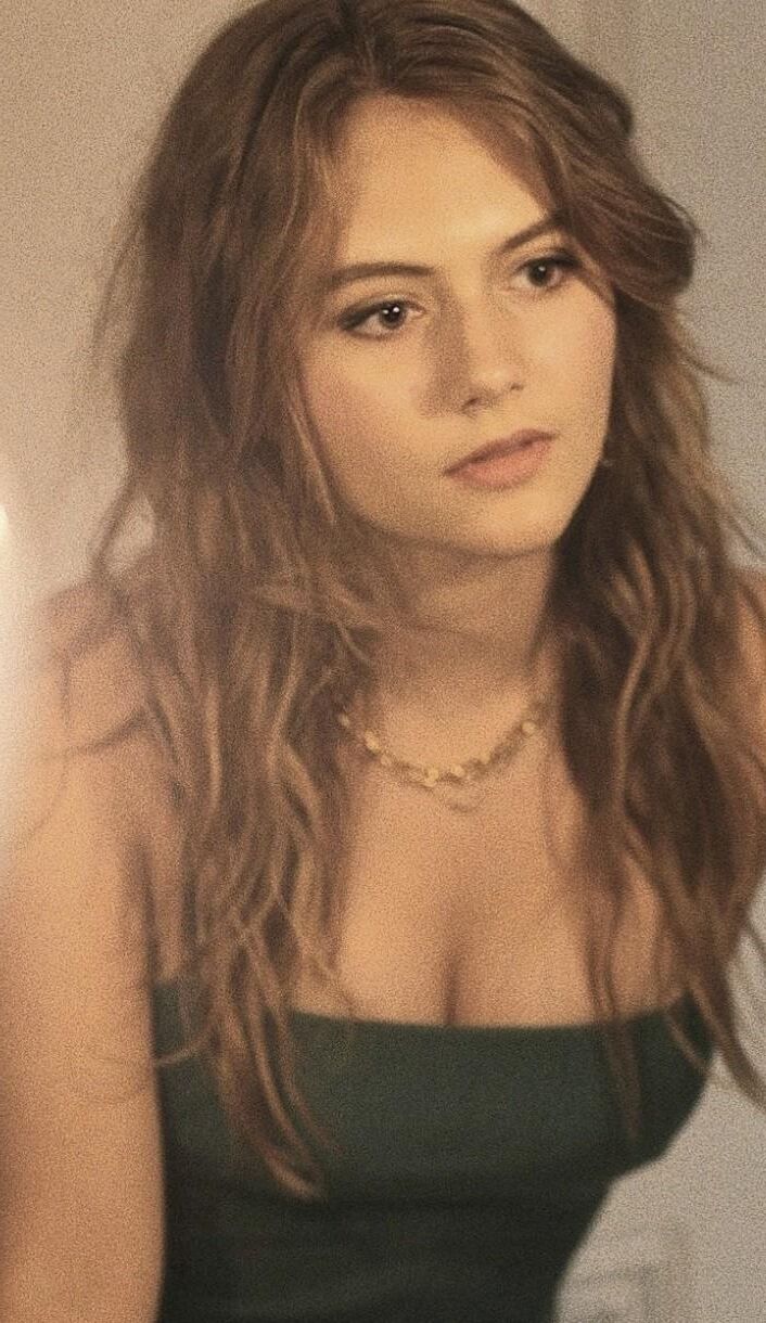 Emilia Jones Foto