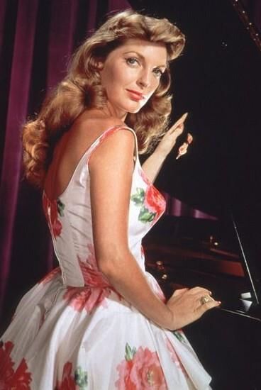 Garotas famosas: Julie London