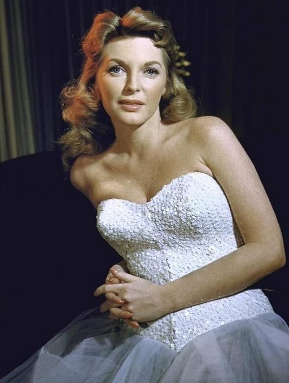 Garotas famosas: Julie London