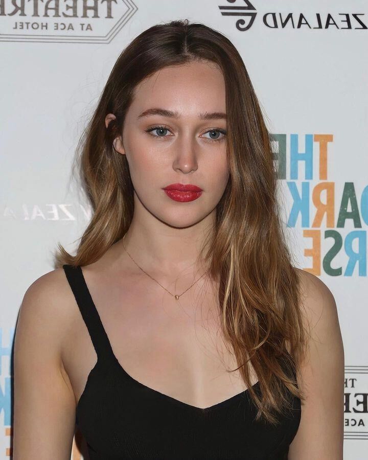 Alycia Debnam Carey é a mulher mais sexy