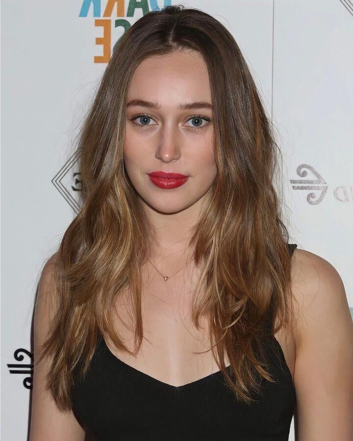 Alycia Debnam Carey é a mulher mais sexy