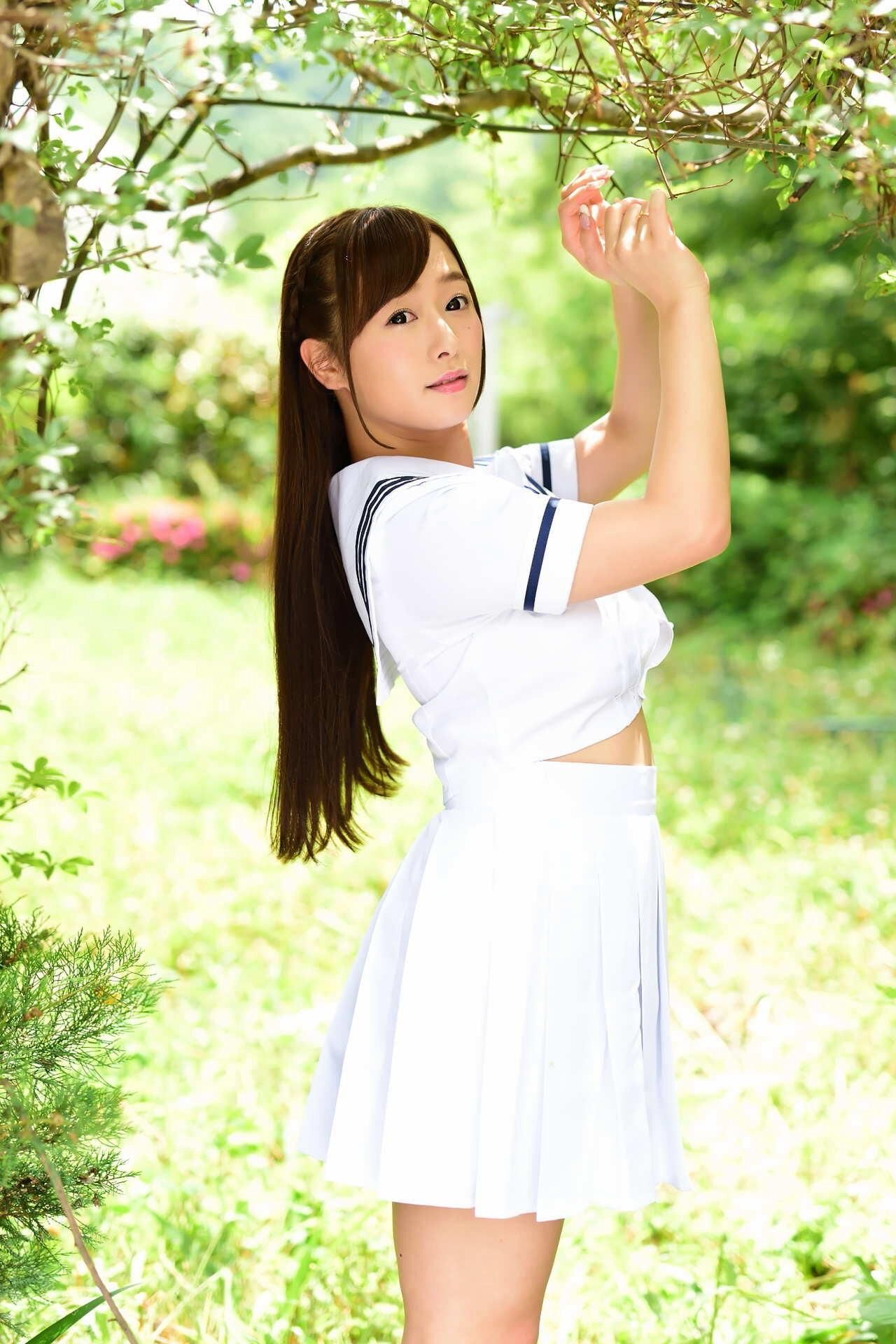 白石茉莉奈 友田彩也香 連番（INTEC）