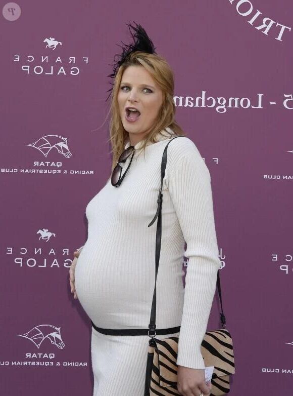 France Pierron pregnant